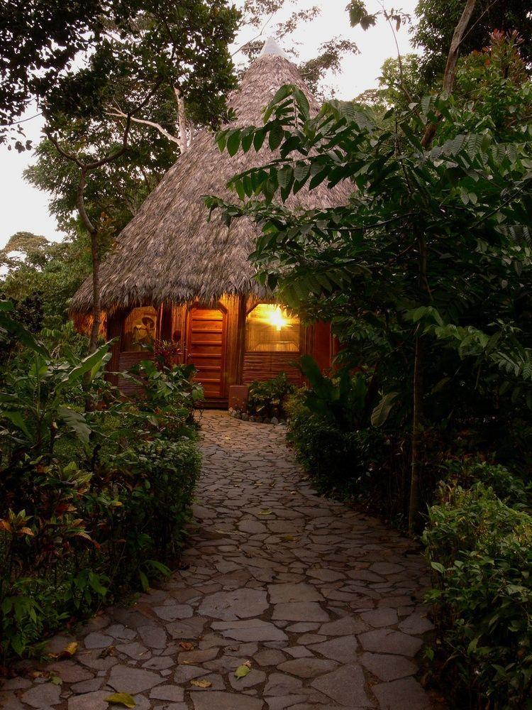 Luna Lodge Carate Exterior photo