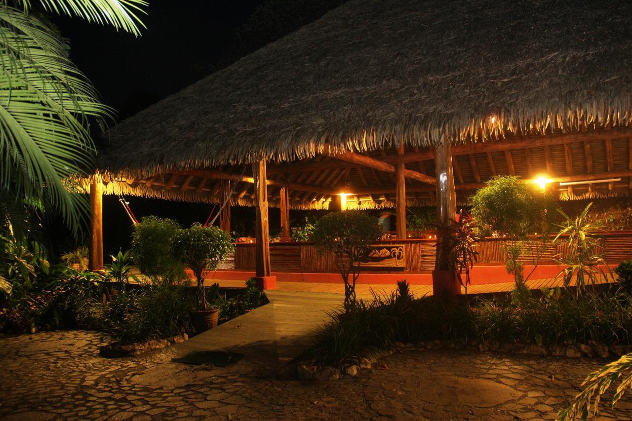 Luna Lodge Carate Exterior photo